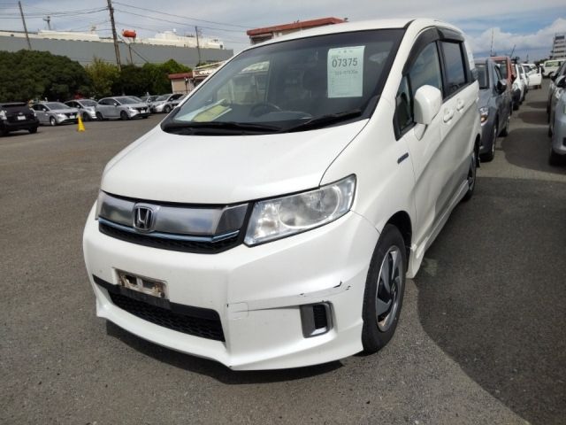 7375 Honda Freed spike GP3 2014 г. (LUM Kobe Nyusatsu)